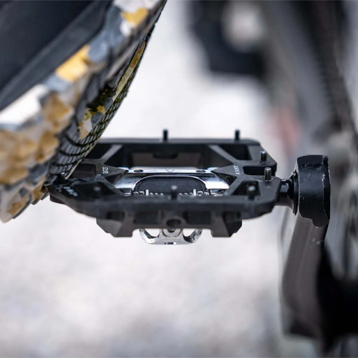 TATZE TWO-FACE Composite kombipedaler inkl. klamper