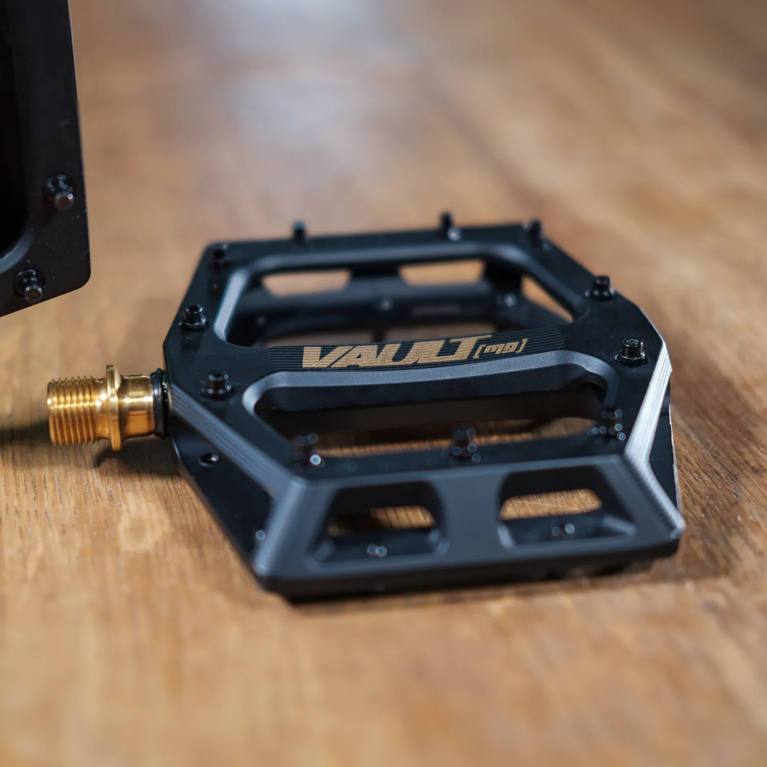 DMR Vault Mag SL platformpedaler sort magnesium