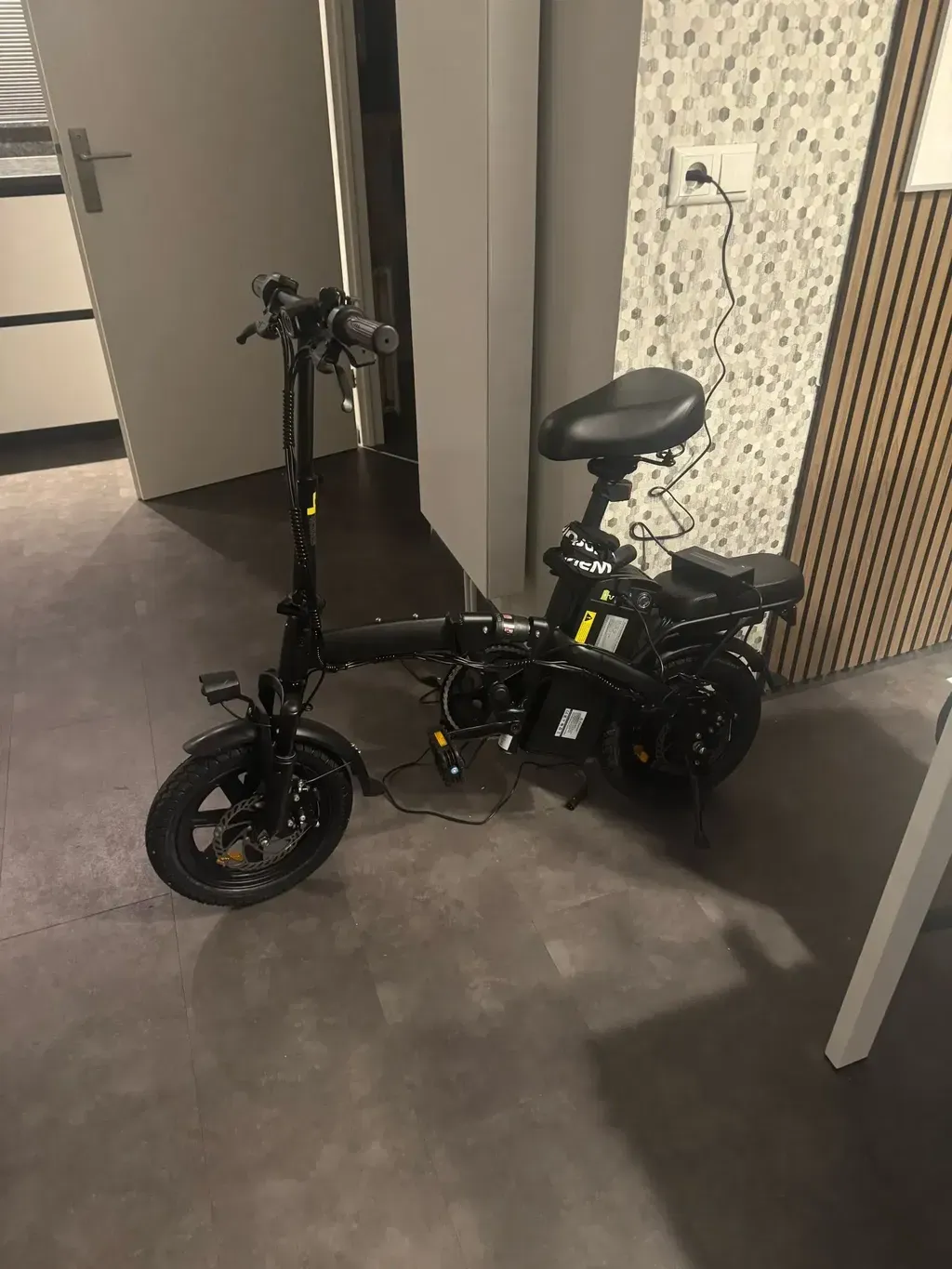 URLIFE F1L US elcykel Black byklar