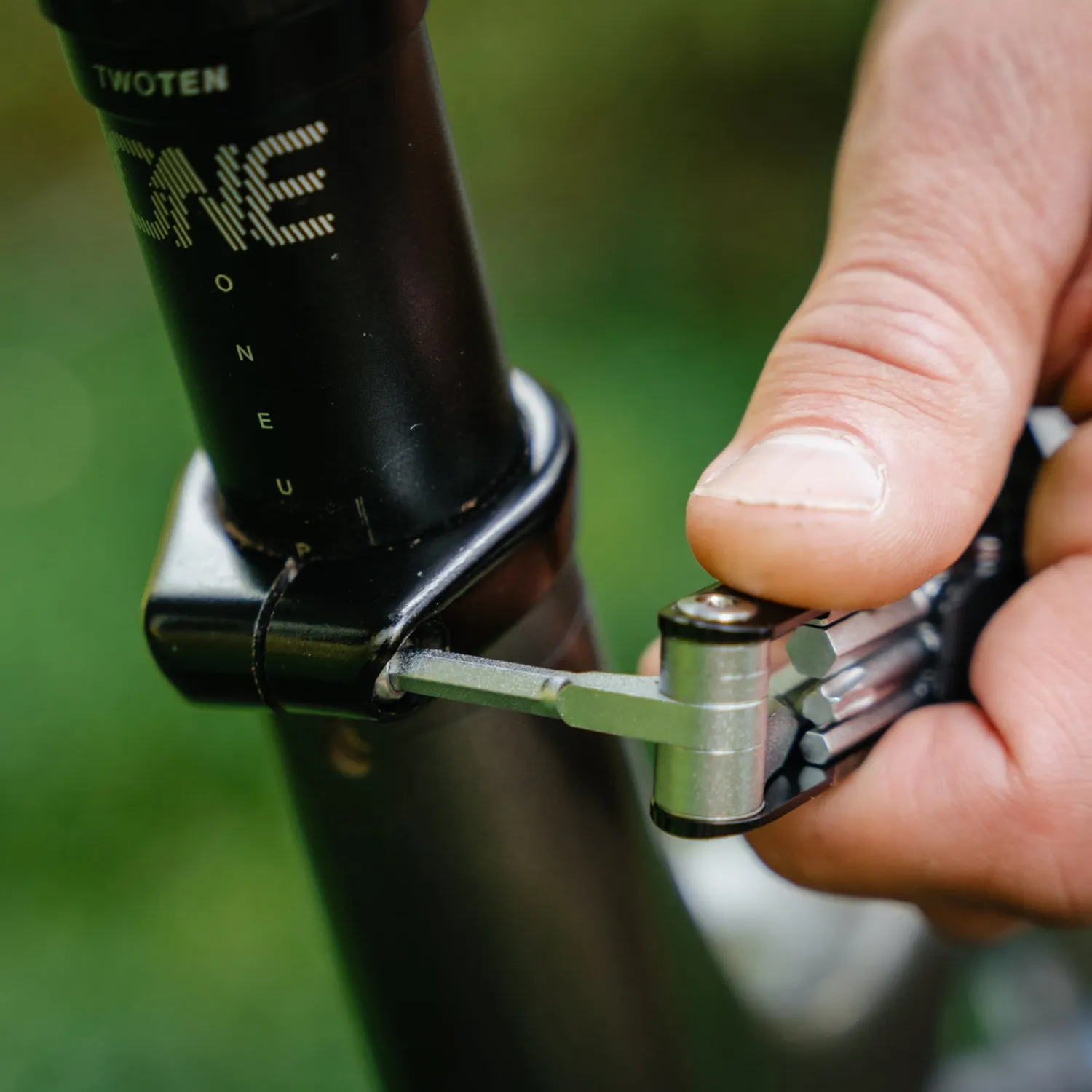 OneUp EDC Lite Tool multitool sort 9 funktioner
