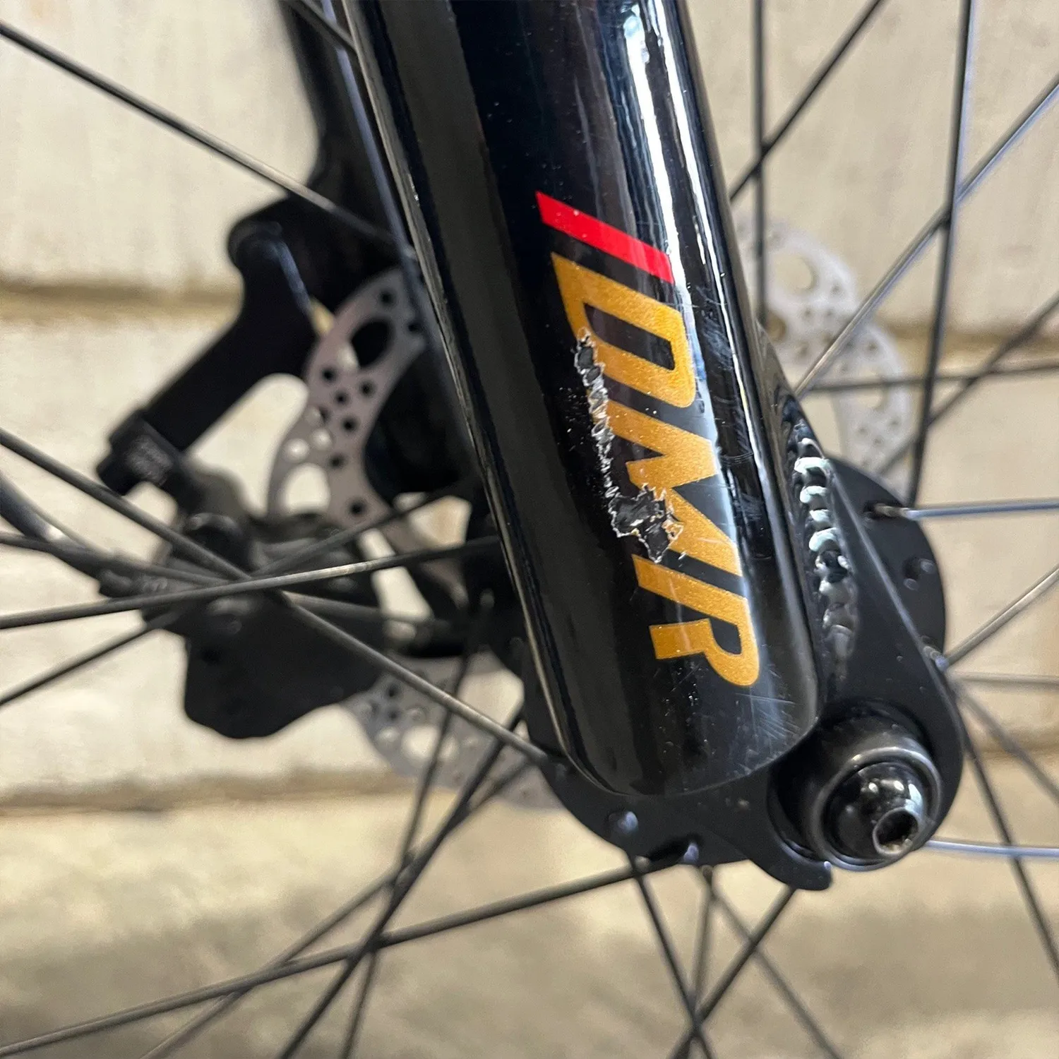 DMR Sidekick Ride børnecykel 20" sort udstilling