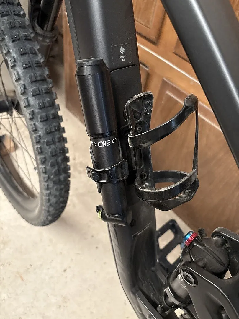 OneUp EDC 100cc cykelpumpe 100cc aluminium højvolumen