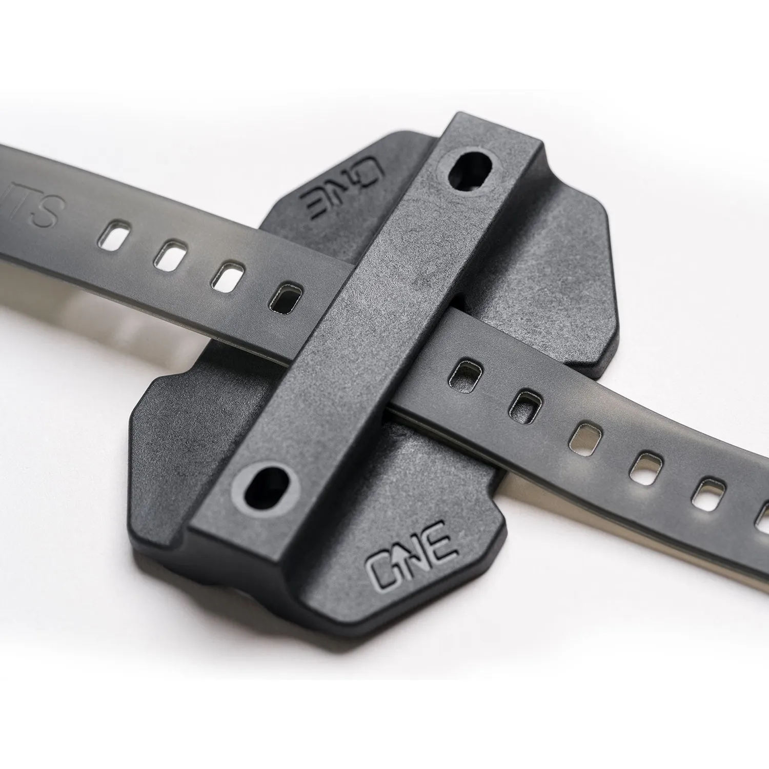 OneUp EDC Tube Strap holder med rem