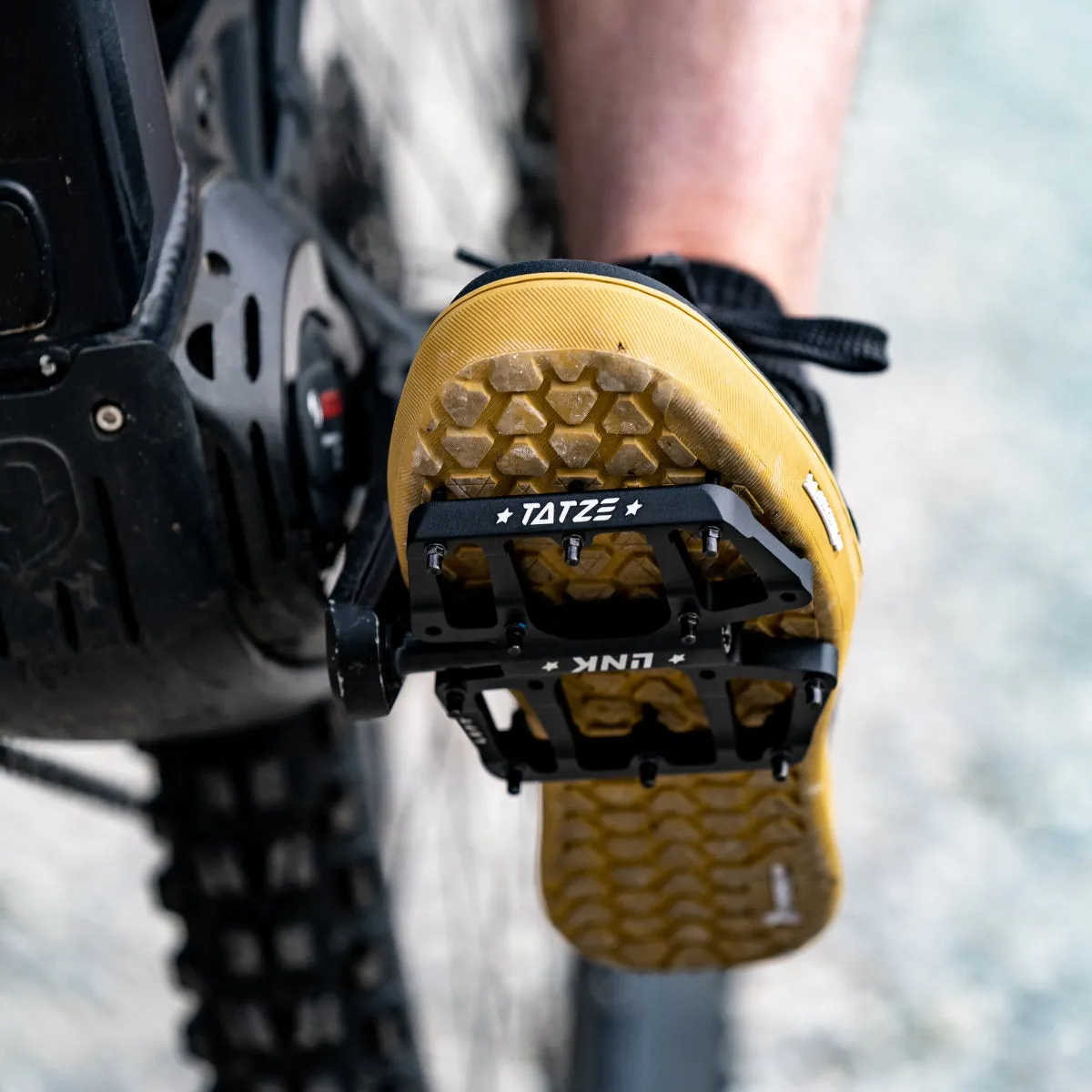 TATZE LINK TI flatpedaler titanaksel – ultraflade