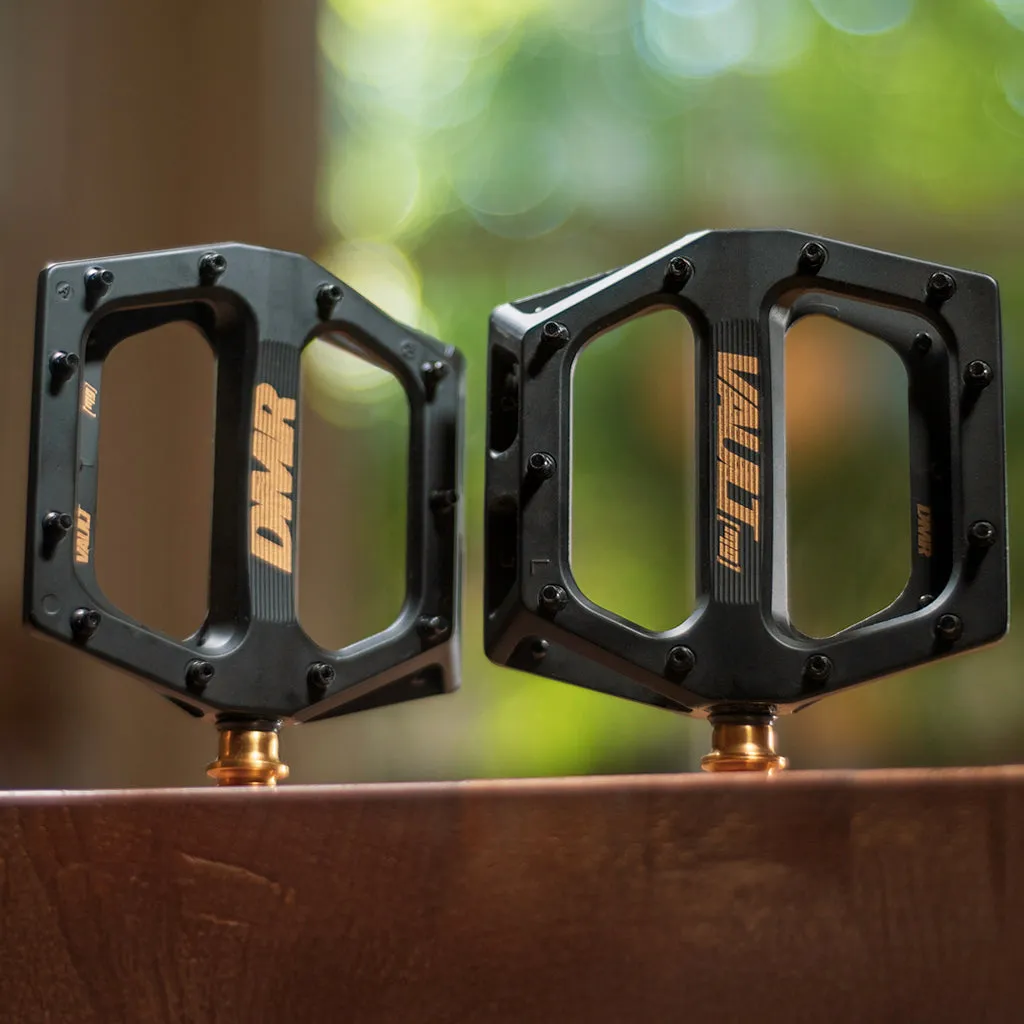 DMR Vault Mag SL platformpedaler sort magnesium