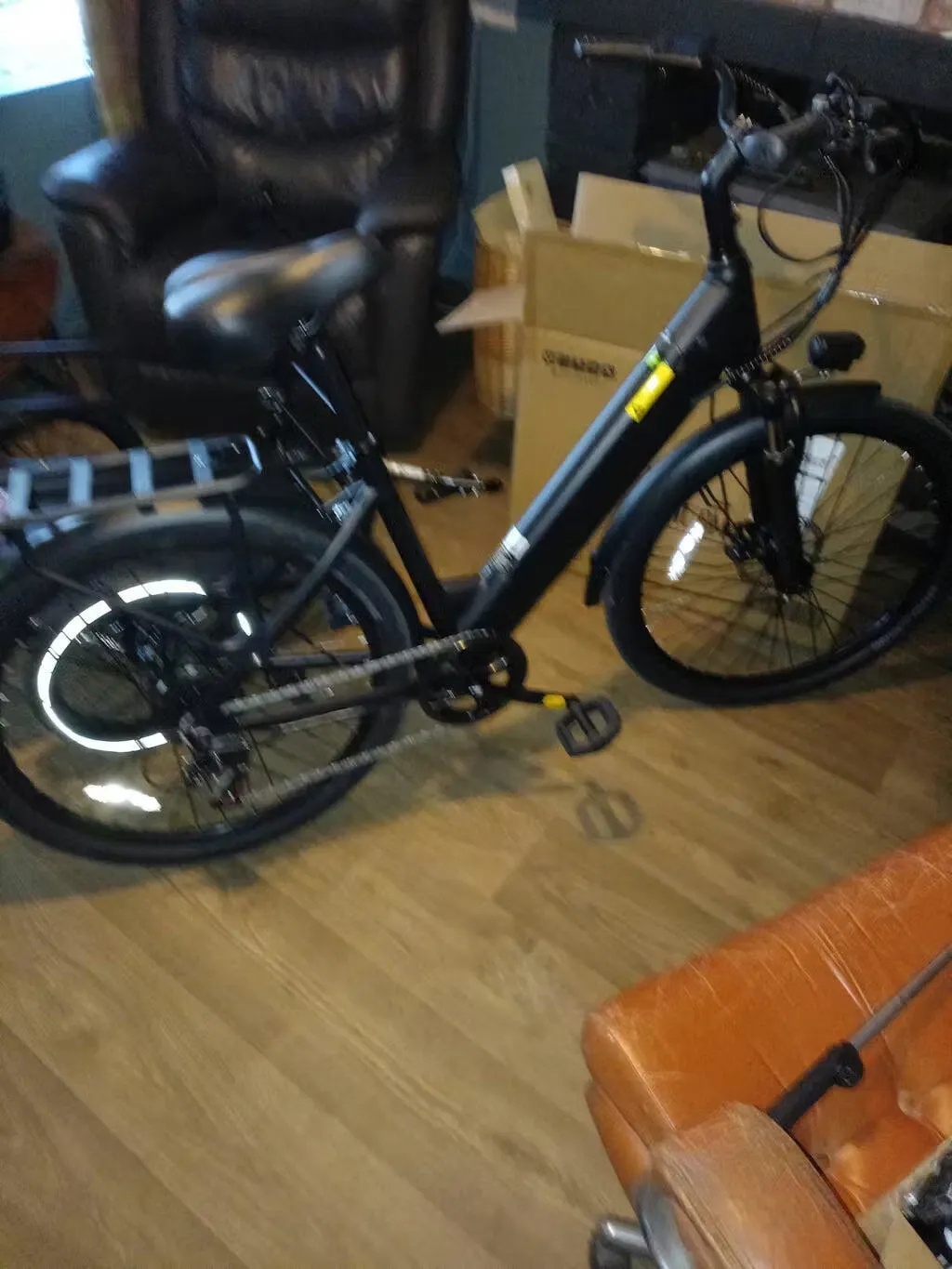 URLIFE E26 48V UK elcykel White testet på grus