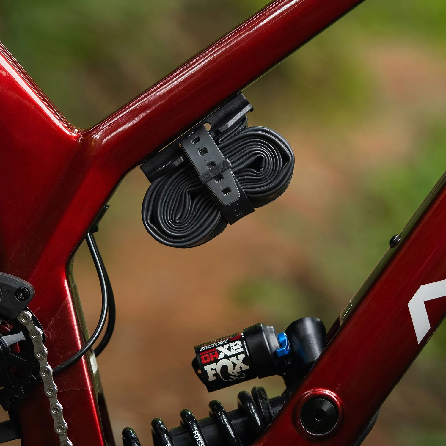 OneUp EDC Tube Strap holder med rem