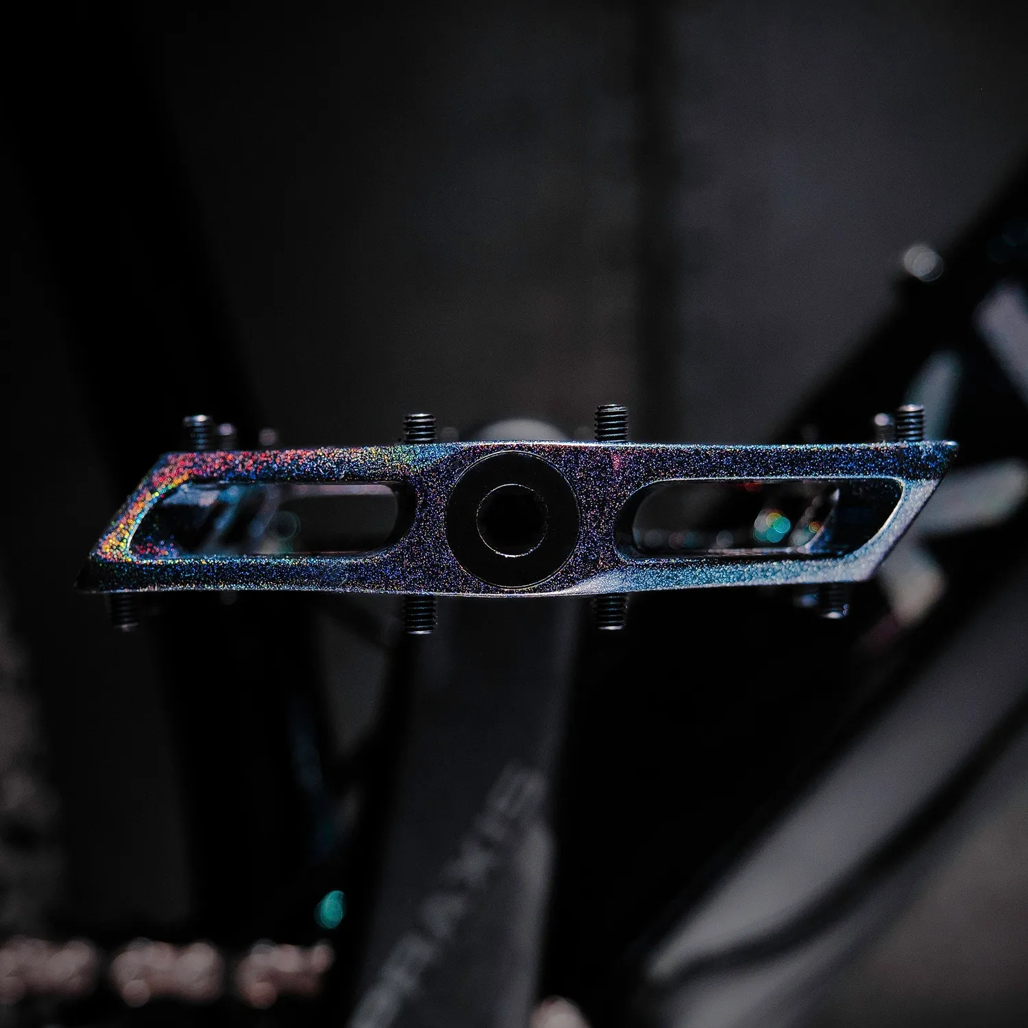DMR V12 SE fladpedaler Galaxy sorte