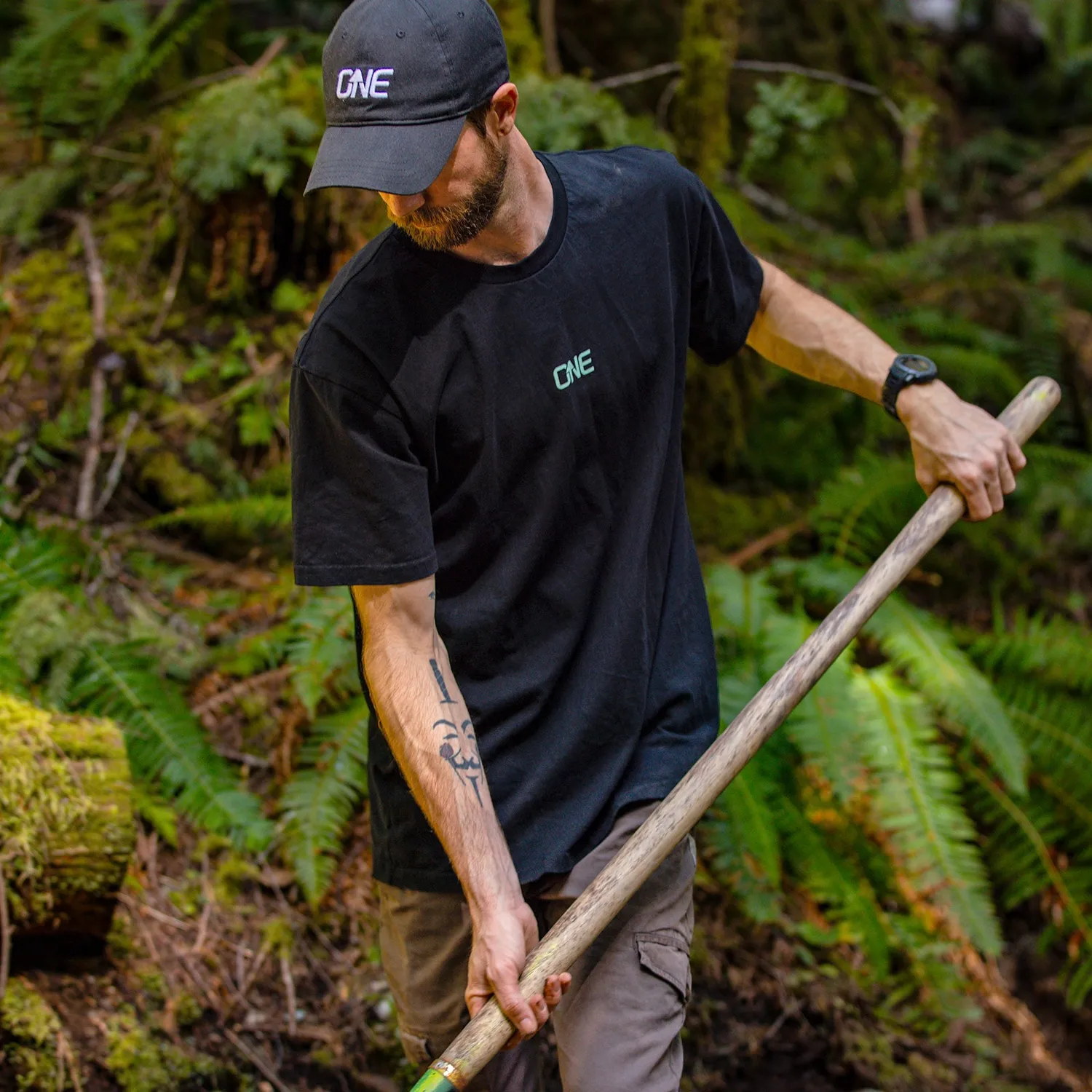 OneUp Among the Trees T-shirt sort bomuld
