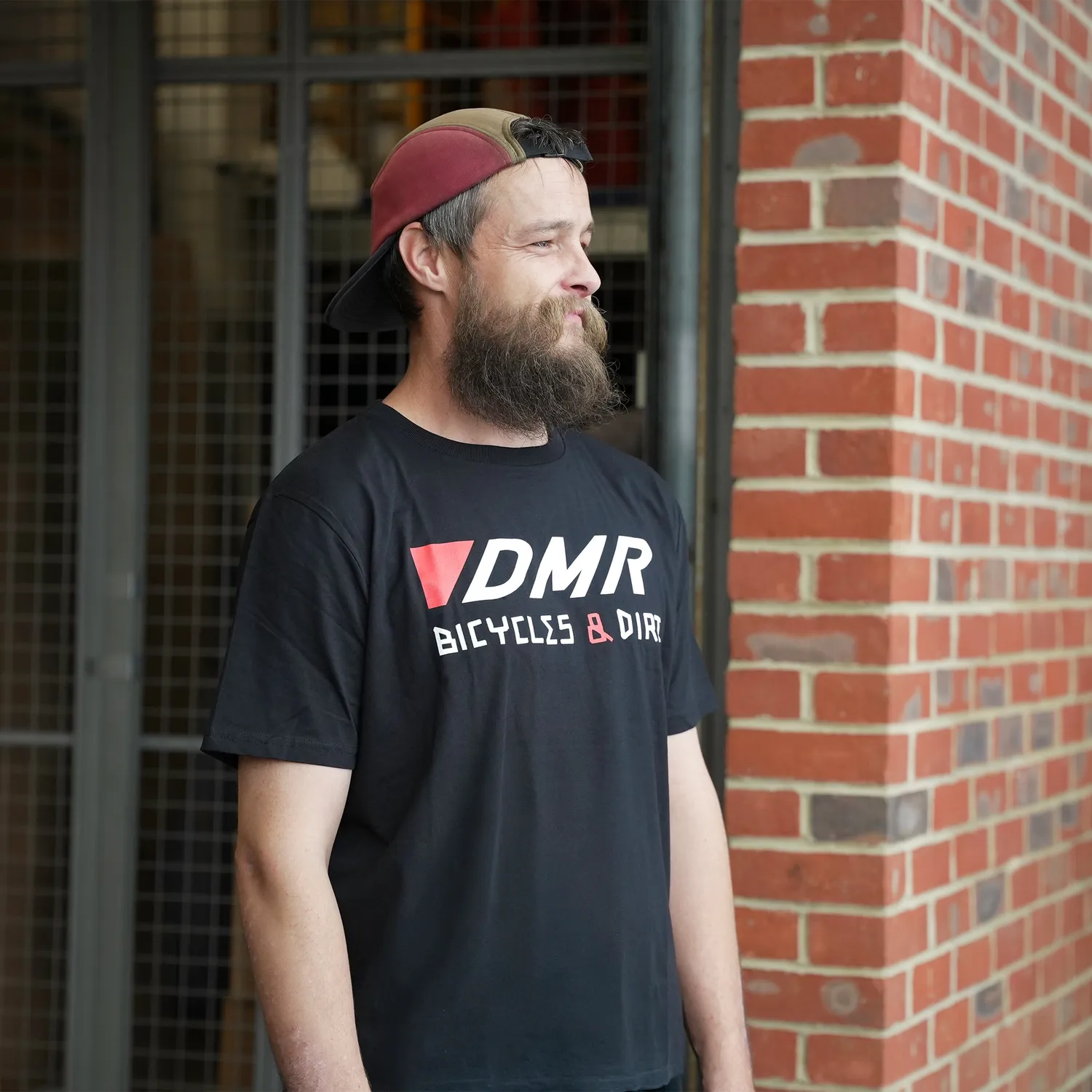 DMR Bicycles Dirt T-shirt sort økologisk bomuld