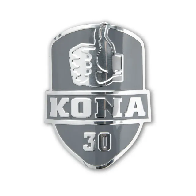 Kona 30 års styrbadge anniversary