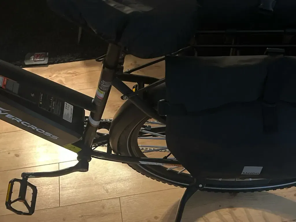 URLIFE E26 48V UK elcykel White testet på grus