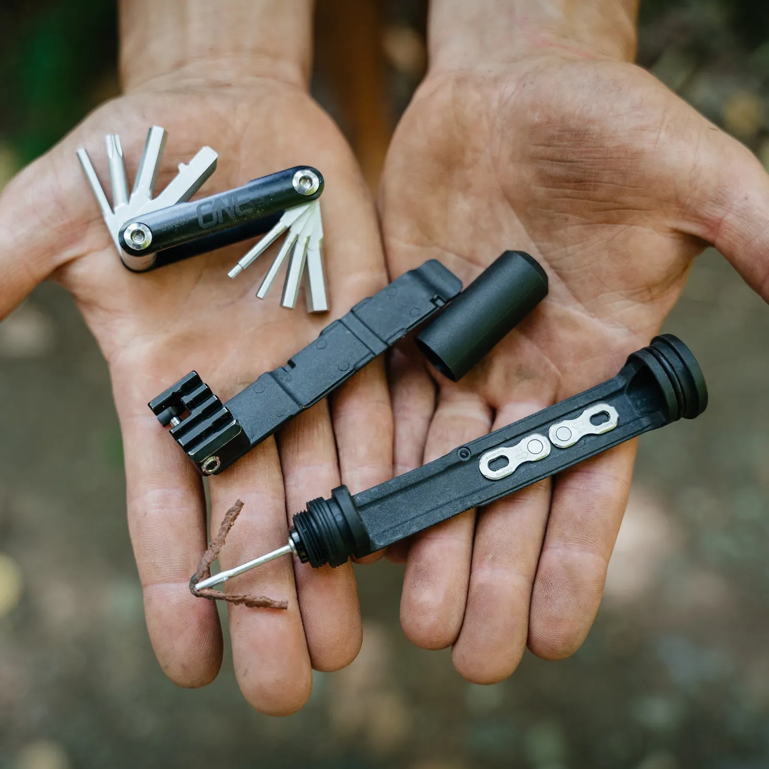 OneUp EDC 70cc pumpesæt kompakt med V2 tool