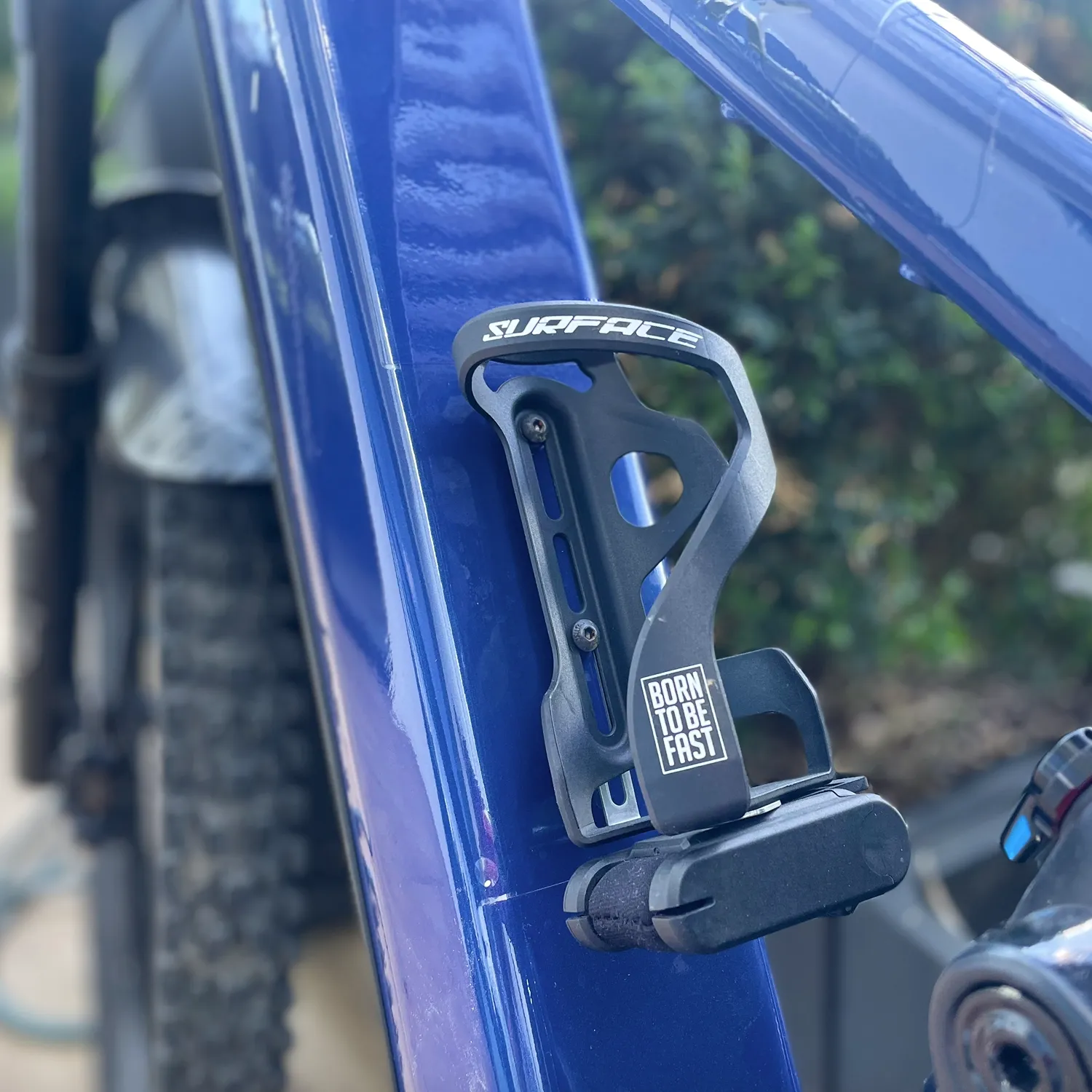 Silverback Surface flaskeholder med multiværktøj sort